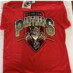 🐰 NHL Hockey Florida Panthers Red T-Shirt, NWT!